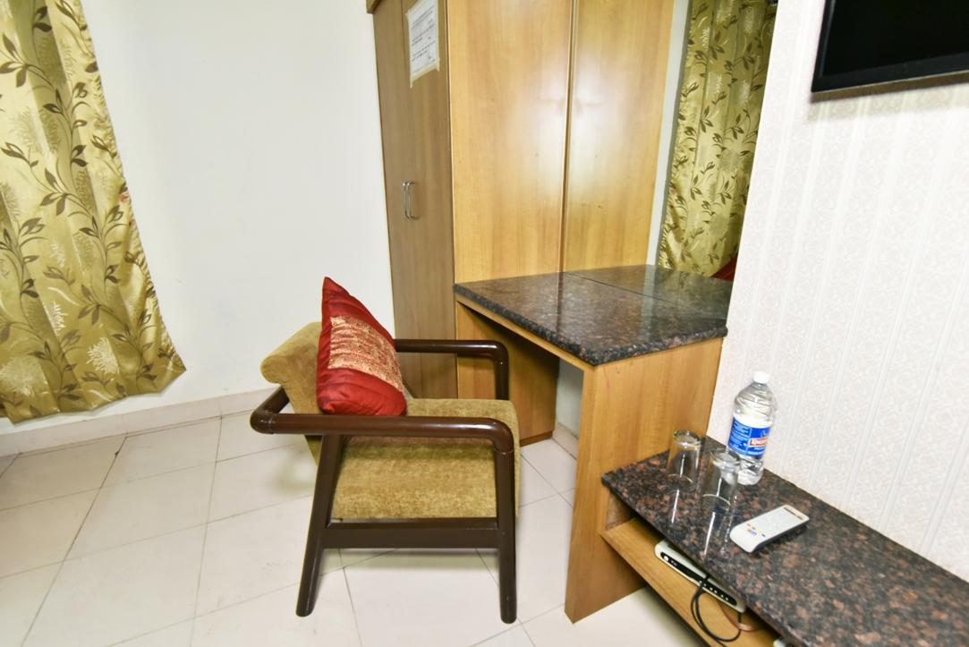 Hotel B-Comfort Амритсар Экстерьер фото
